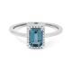 Anillo Rosetón de oro blanco de 18 Kt con piedra de color y diamantes de 0,05 ct