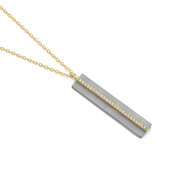 Colgante de oro amarillo de 18 Kt con diamantes de 0,08 ct