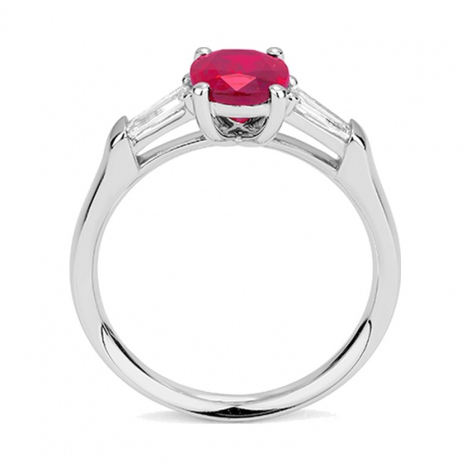 Anillo de oro blanco de 18 Kt con rubí de 1,60 ct y diamantes de 0,30 ct