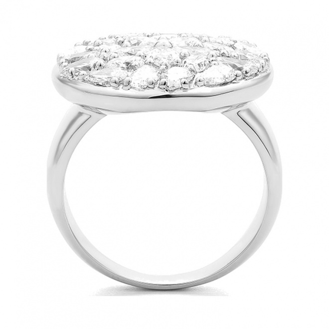 Anillo de oro blanco de 18 Kt con diamantes talla pera de 2,78 ct