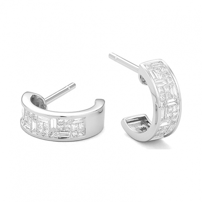 Pendientes Medias criollas de oro blanco de 18 Kt con diamantes talla princesa de 0,55 ct