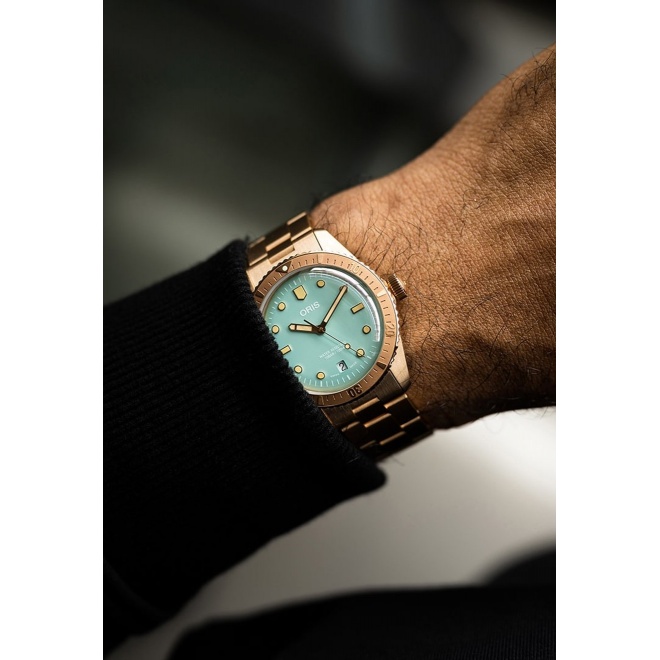 Oris Divers Sixty-Five Cotton Candy ∅38 mm - 10 ATM, Esfera verde, brazalete de bronce