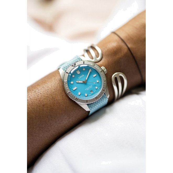 Oris Divers Sixty-Five Cotton Candy ∅38 mm - 10 ATM, Esfera azul, correa de tela