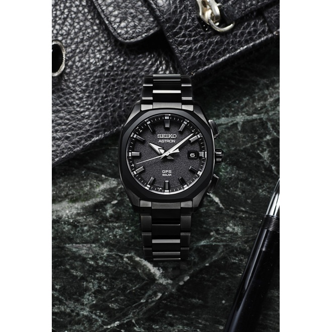 Seiko Astron ∅39 mm - 20 ATM