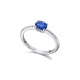 Anillo de oro blanco de 18 Kt con zafiro y diamantes, 0,07 ct
