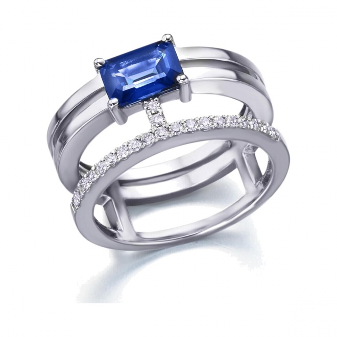 Anillo de oro blanco de 18 Kt con zafiro y diamantes, 0,18 ct