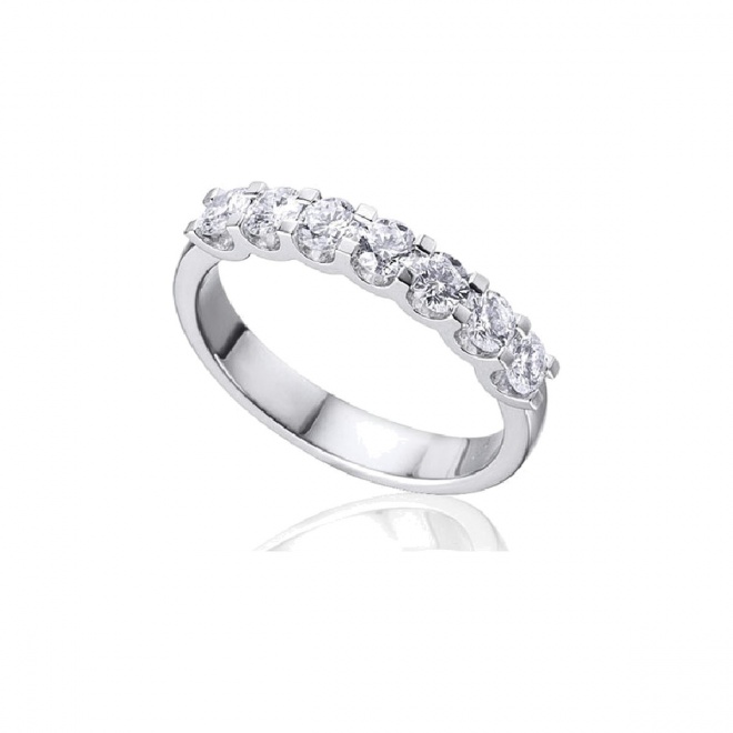 Anillo de oro blanco de 18 Kt con diamantes de 0,73 ct