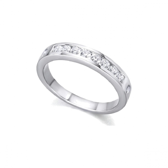 Alianza de oro blanco de 18 Kt con diamantes de 0,34 ct
