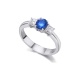 Anillo de oro blanco de 18 Kt con zafiro y diamantes, 0,40 ct