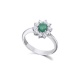Anillo de oro blanco de 18 Kt con diamantes y esmeralda, 0,50 ct