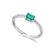 Anillo de oro blanco de 18 Kt con esmeralda y diamantes, 0,13 ct