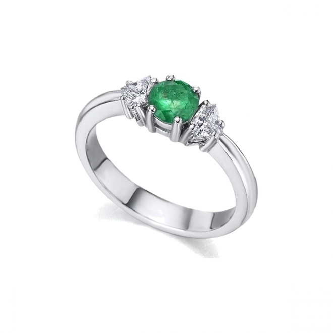 Anillo de oro blanco de 18 Kt con esmeralda y diamantes, 0,38 ct
