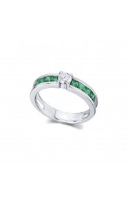 Anillo de oro blanco de 18 Kt con esmeraldas y diamantes, 0,30 ct