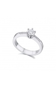 Anillo de oro blanco de 18 Kt con diamantes de 0,49 ct