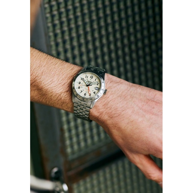 Seiko 5 Sports Field series ∅39,4 mm - 10 ATM, Esfera beige - HDB002