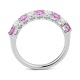 Anillo Media alianza de oro blanco de 18 Kt con zafiro rosa de 0,53 ct y diamantes de 0,38 ct