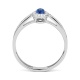 Anillo de oro blanco de 18 Kt con zafiro azul y diamantes