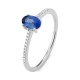 Anillo de oro blanco de 18 Kt con zafiro azul y diamantes de 0,07 ct
