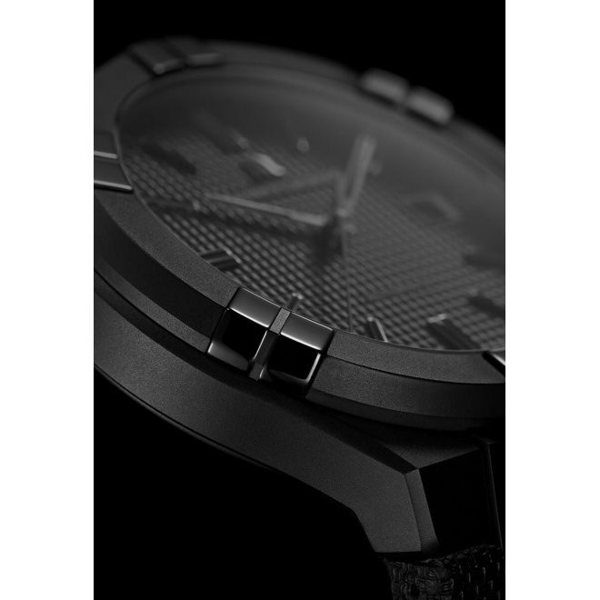 Maurice Lacroix Aikon Automatic Date ∅42 mm - 20 ATM, Esfera negra PVD negro, brazalete de piel negra