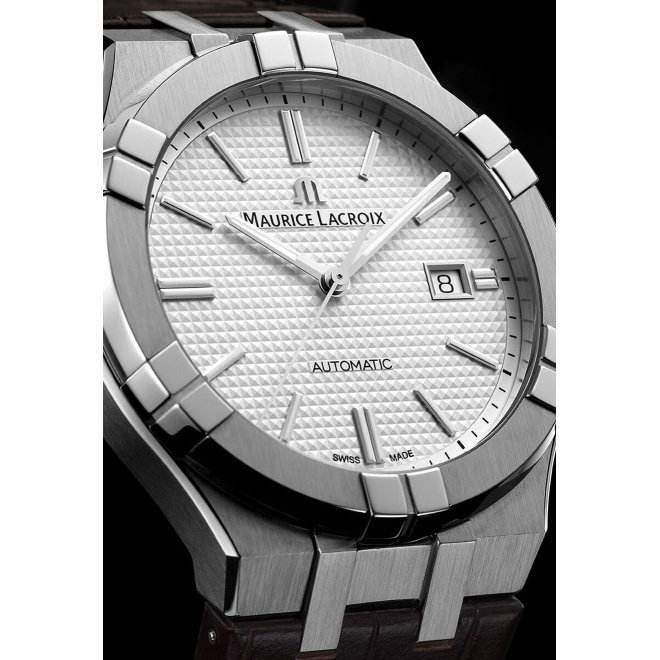 Maurice Lacroix Aikon Automatic Date ∅42 mm - 20 ATM, Esfera plateada, brazalete de piel marrón