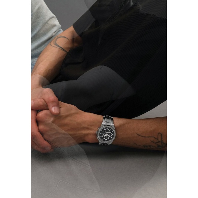 Maurice Lacroix Aikon Quartz Chronograph ∅42 mm - 10 ATM, Esfera negra, brazalete de acero