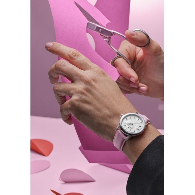 Maurice Lacroix 1975 Quartz ∅33 mm - 10 ATM, Esfera nácar rosa, correa de piel rosa