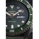 Seiko 5 Sports Automático ∅42,5 mm - 10 ATM, Esfera verde indices dorados, brazalete de acero, bisel verde