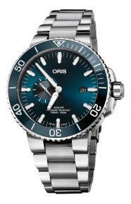 Oris Aquis Small Second Date ∅45,5 mm - 50 ATM, Esfera azul, brazalete de acero