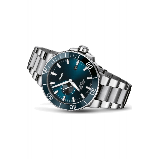 Oris Aquis Small Second Date ∅45,5 mm - 50 ATM, Esfera azul, brazalete de acero