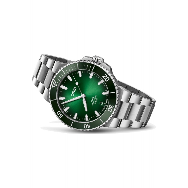 Oris Aquis Date Calibre 400 ∅43,5 mm - 30 ATM, Esfera verde, brazalete de acero