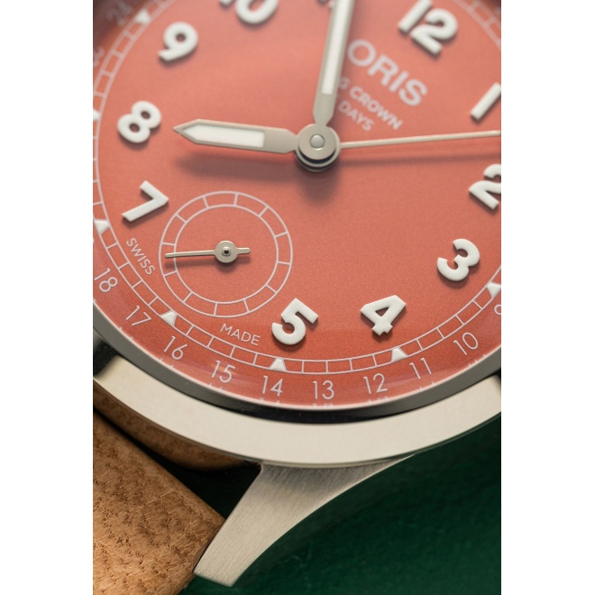 Oris Big Crown Pointer Date Calibre 403 ∅40 mm - 5 ATM, Esfera roja, correa de piel marrón cognac