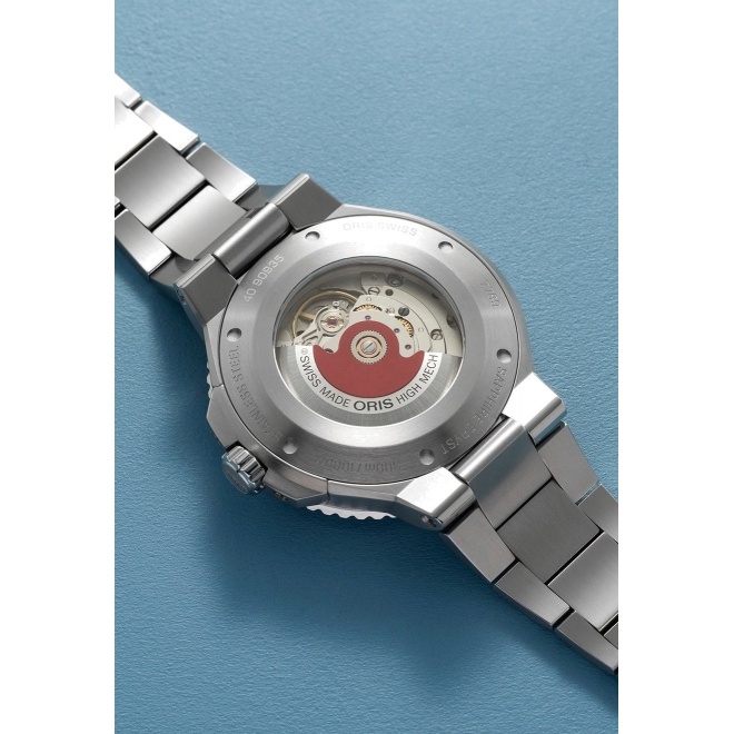 Oris Aquis Date Upcycle ∅43,5 mm - 30 ATM, Esfera multicolor, brazalete de acero