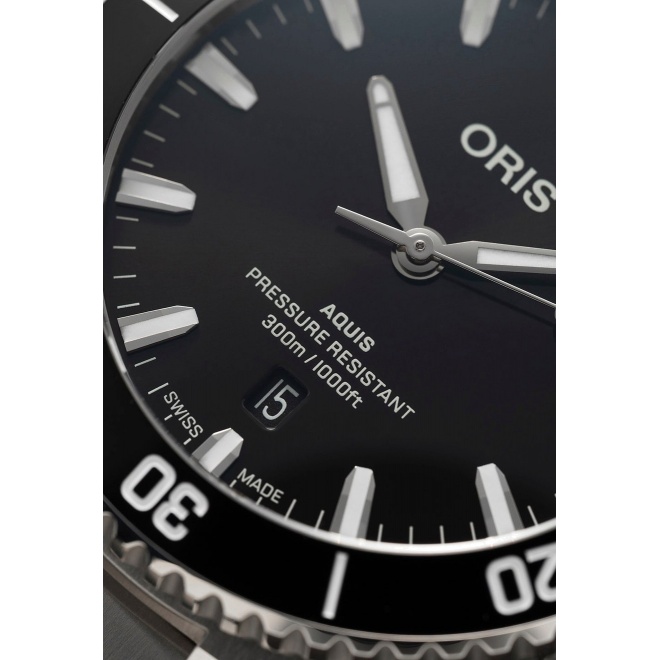 Oris Aquis Date ∅43,5 mm - 30 ATM, Esfera negra, brazalete de acero