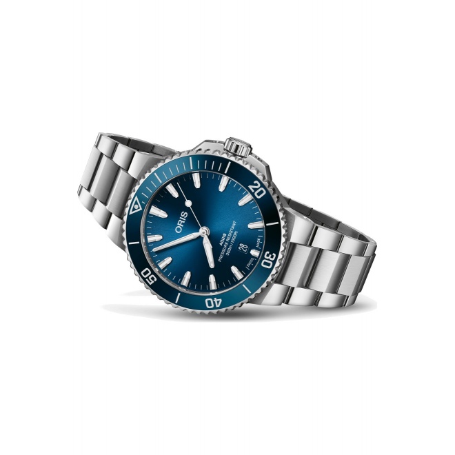Oris Aquis Date ∅41,5 mm - 30 ATM, Esfera azul, brazalete de acero