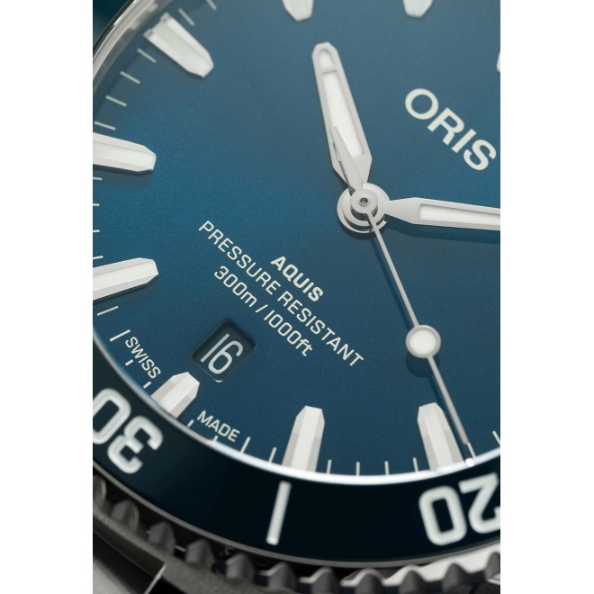 Oris Aquis Date ∅41,5 mm - 30 ATM, Esfera azul, brazalete de acero