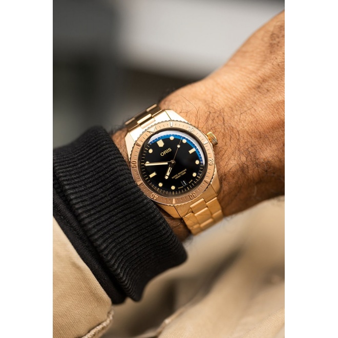 Oris Divers Sixty‑Five Date ∅38 mm - 10 ATM, Esfera negra, brazalete de bronce