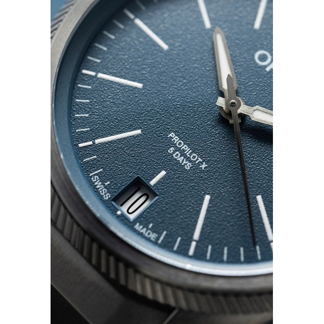 Oris ProPilot X Calibre 400 ∅39 mm - 10 ATM, Esfera azul, brazalete de titanio