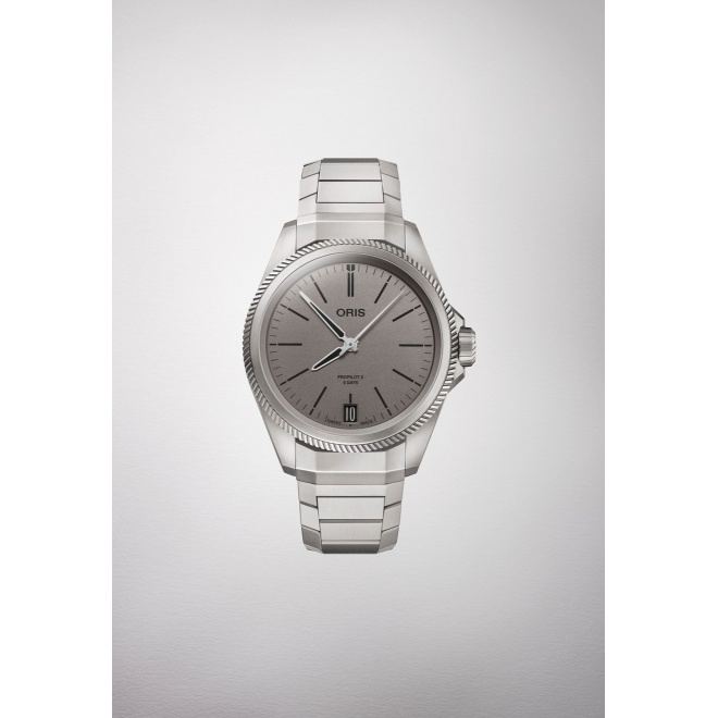 Oris ProPilot X Calibre 400 ∅39 mm - 10 ATM, Esfera gris, brazalete de titanio