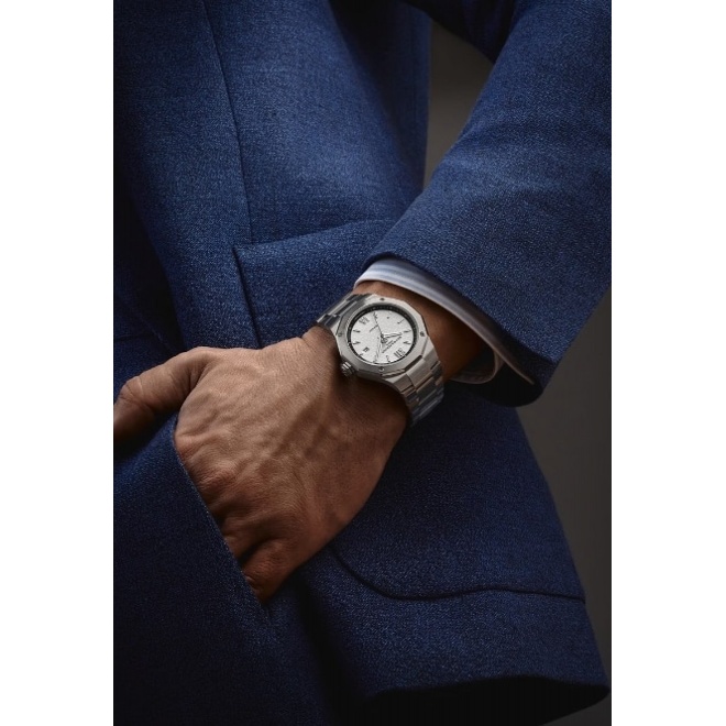 Baume & Mercier Riviera 10829 Automático ∅42 mm - 10 ATM, Esfera blanca, brazalete de acero