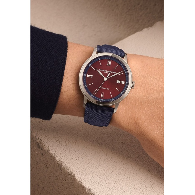 Baume & Mercier Classima 10694 Automático ∅42 mm - 5 ATM, Esfera burdeos, correa de lona azul