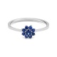 Anillo Rosetón de oro blanco de 18 Kt con zafiros azules