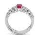 Anillo de oro blanco de 18 Kt con rubí y diamantes