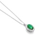 Colgante de oro blanco de 18 Kt con esmeralda de 0,80 ct y diamantes de 0,15 ct