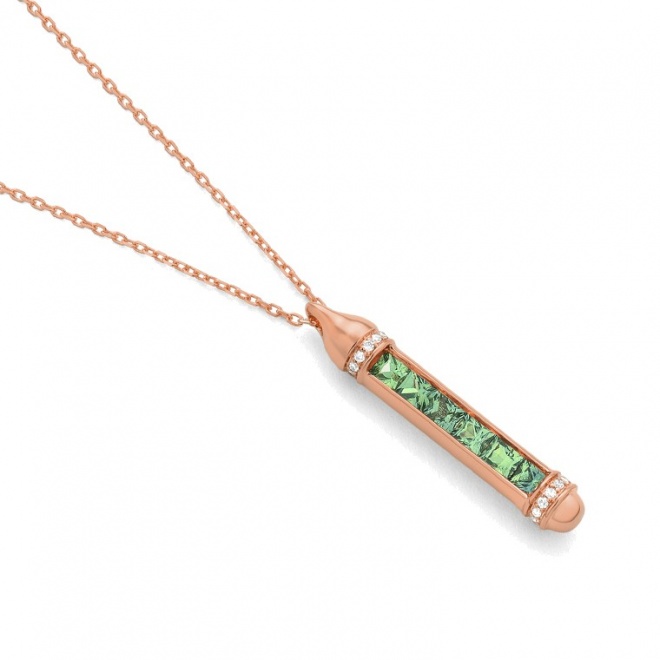 Colgante de oro rosa de 18 Kt con zafiro de 0,66 ct y diamantes de 0,07 ct