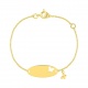Pulsera infantil con placa ovalada de oro amarillo, mariposa calada y colgante