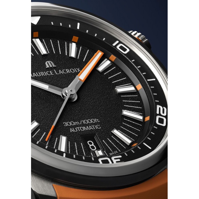 Maurice Lacroix Pontos S Diver ∅42 mm - 30 ATM, Esfera negra, brazalete de caucho naranja + correa de nylon negro