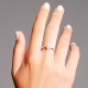 Anillo solitario de compromiso de oro blanco de 18K con diamante central en 6 garras de 0,40 quilates