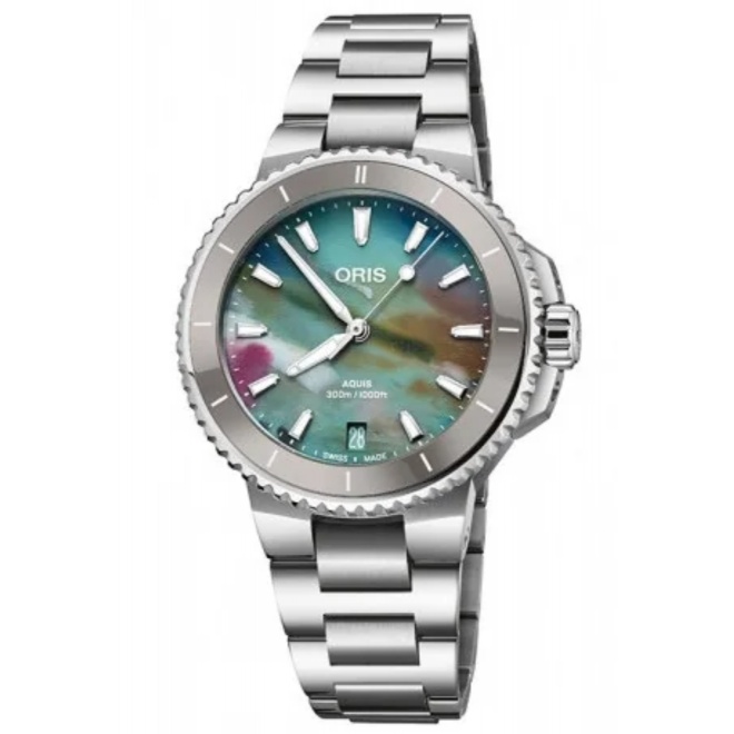 Oris Aquis Date Upcycle 300 M - ∅36,50 mm, Esfera multicolor, brazalete de acero