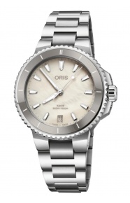 Oris Aquis Date 300 M - ∅36,50 mm, Esfera blanca, brazalete de acero