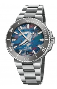Oris Aquis Date Upcycle Calibre 400 300 M - ∅43,50 mm, Esfera multicolor, brazalete de acero